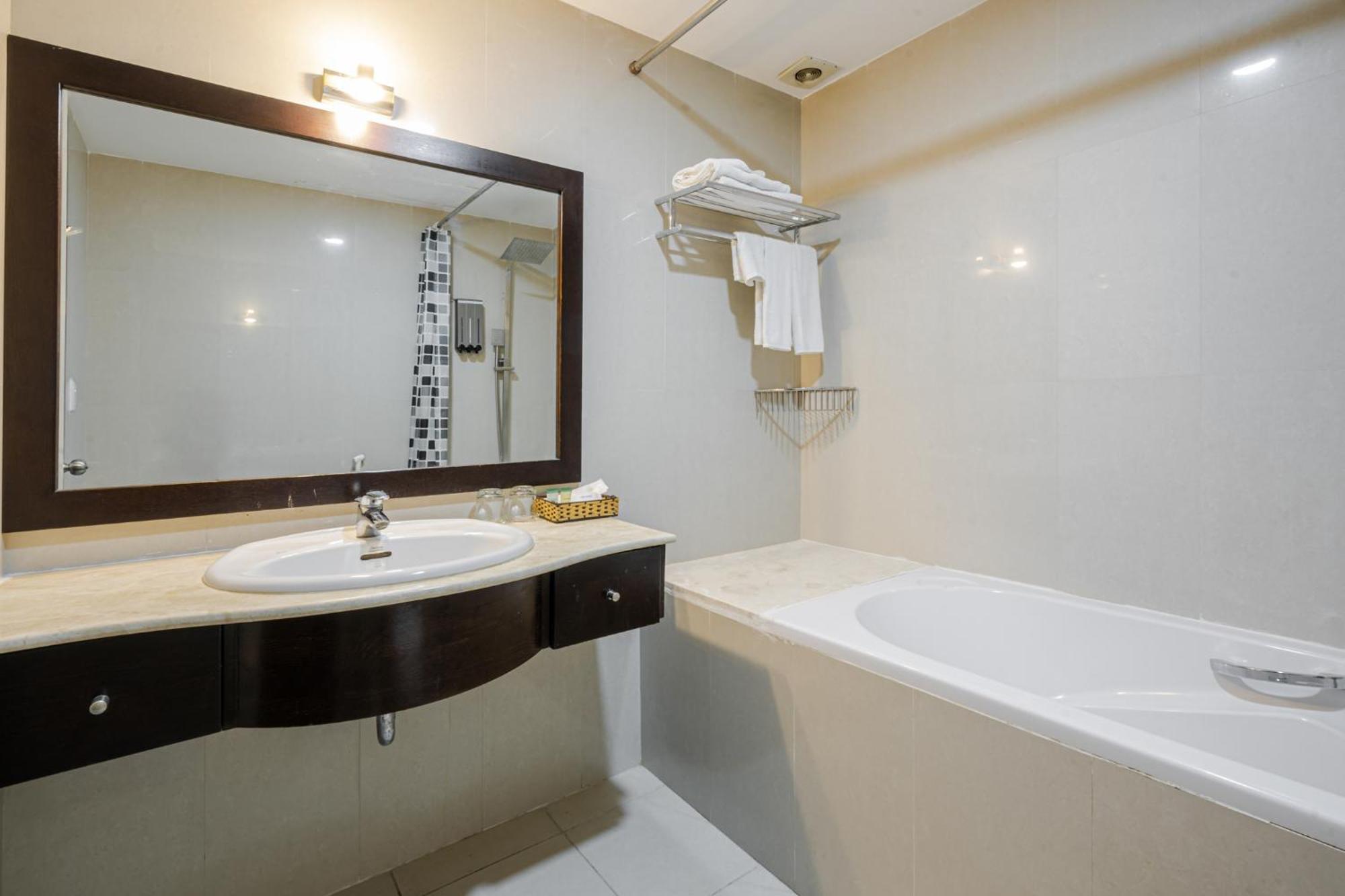 La Serena Boutique Hotel Хошимін Екстер'єр фото